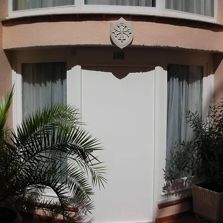 Ξενοδοχείο Castellane 2*