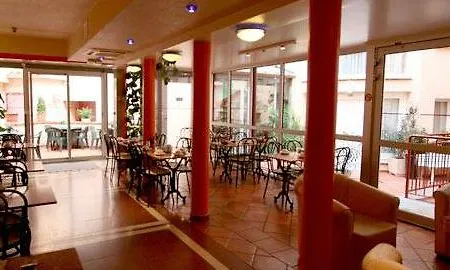 Ξενοδοχείο Castellane 2*