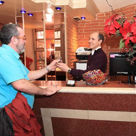 Ξενοδοχείο Castellane 2*